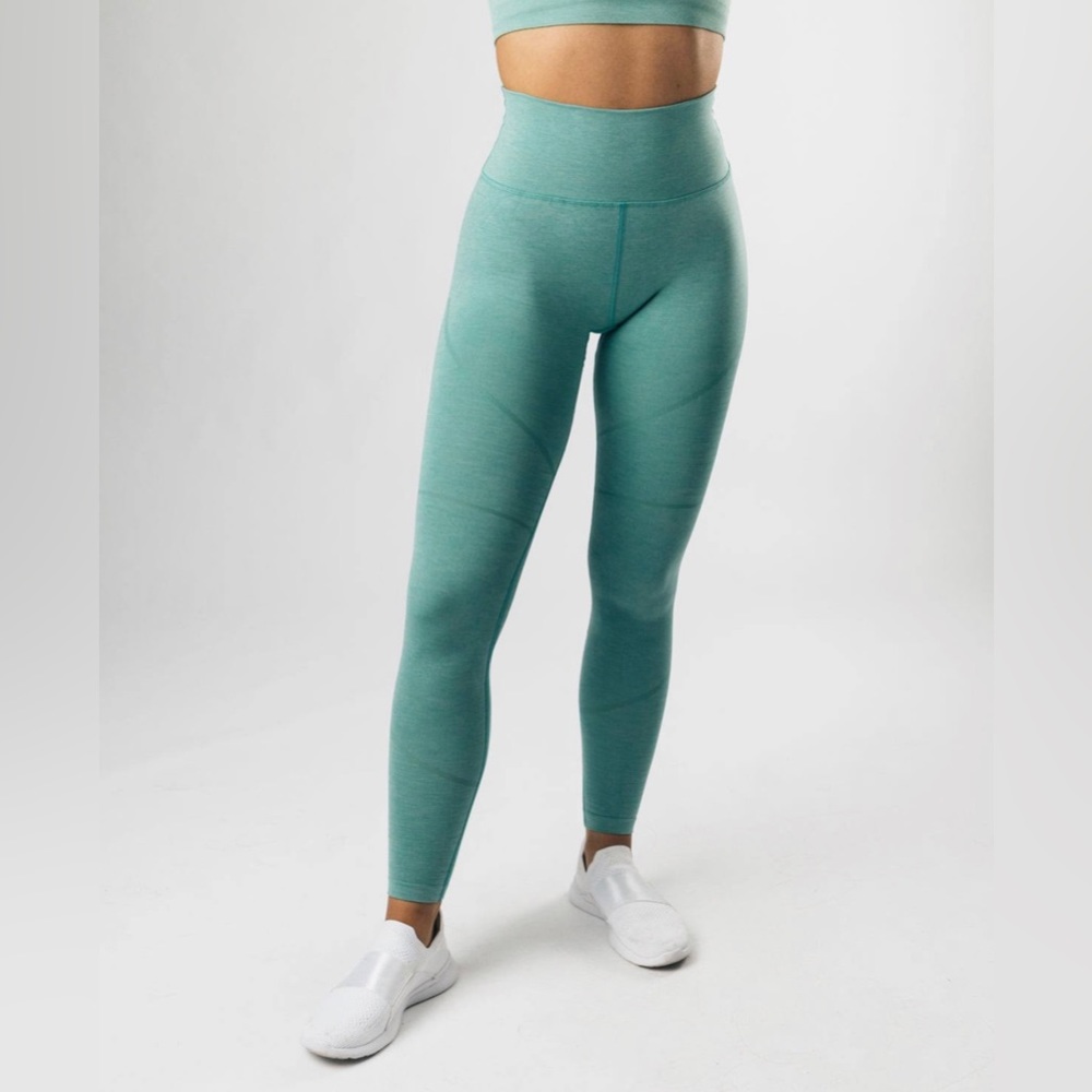 Alphalete leggings size S